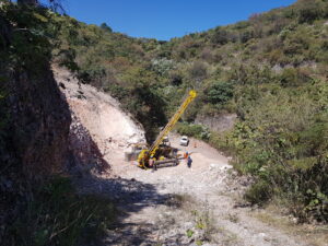 Gold X2 Mining descubre nuevas cizallas de alta ley en el proyecto Moss Gold: Expansión de escala en Ontario